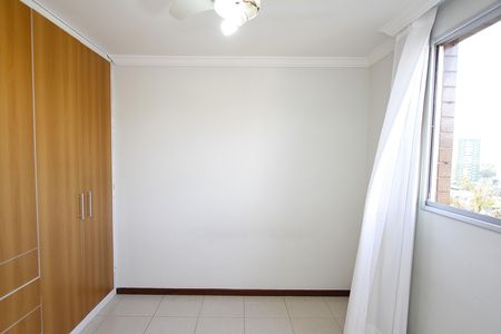 Apartamento à venda com 77m², 3 quartos e 2 vagasQuarto 2