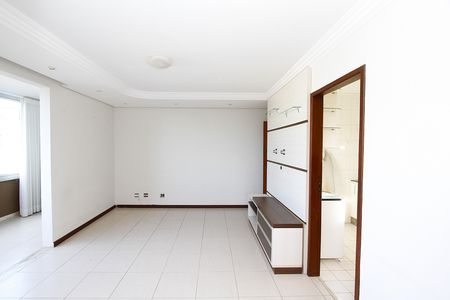 Apartamento à venda com 77m², 3 quartos e 2 vagasSala
