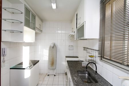 Apartamento à venda com 77m², 3 quartos e 2 vagasCozinha