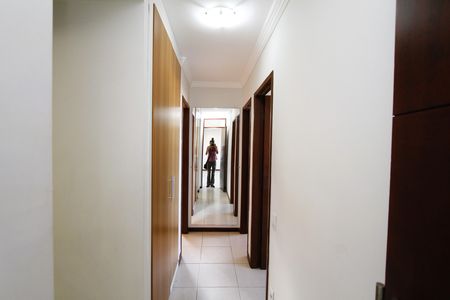 Apartamento à venda com 77m², 3 quartos e 2 vagasCorredor
