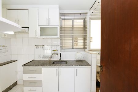 Apartamento à venda com 77m², 3 quartos e 2 vagasCozinha