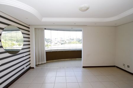 Apartamento à venda com 77m², 3 quartos e 2 vagasSala