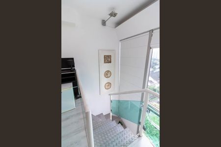 Suíte - Escada de apartamento para alugar com 1 quarto, 60m² em Santana, São Paulo