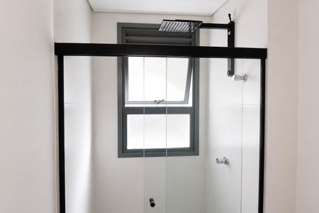 Banheiro de kitnet/studio para alugar com 1 quarto, 23m² em Cerqueira César, São Paulo