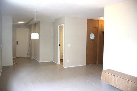 Apartamento para alugar com 83m², 2 quartos e 1 vagaSala