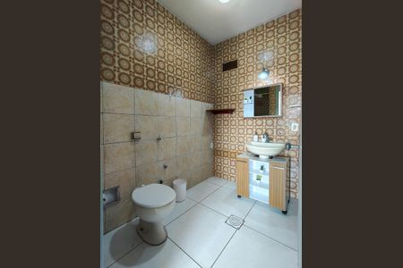 Apartamento para alugar com 70m², 2 quartos e sem vaga Apartamento para alugar com 70m², 2 quartos e sem vagaBanheiro Corredor