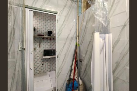 Apartamento para alugar com 70m², 2 quartos e sem vaga Apartamento para alugar com 70m², 2 quartos e sem vagaBanheiro de serviço