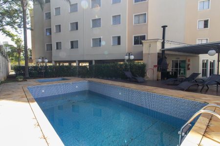 Apartamento à venda com 122m², 3 quartos e 2 vagas Apartamento à venda com 122m², 3 quartos e 2 vagasÁrea comum - Piscina