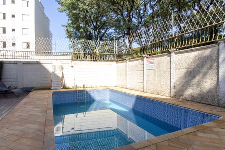 Apartamento à venda com 122m², 3 quartos e 2 vagas Apartamento à venda com 122m², 3 quartos e 2 vagasÁrea comum - Piscina