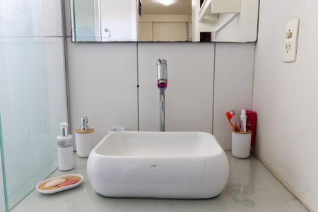 Apartamento à venda com 122m², 3 quartos e 2 vagas Apartamento à venda com 122m², 3 quartos e 2 vagasSuite