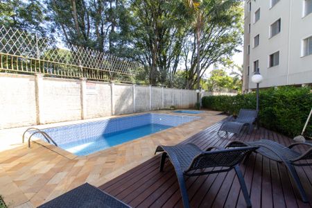 Apartamento à venda com 122m², 3 quartos e 2 vagas Apartamento à venda com 122m², 3 quartos e 2 vagasÁrea comum - Piscina