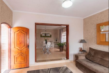 Casa à venda com 170m², 3 quartos e 2 vagasSala