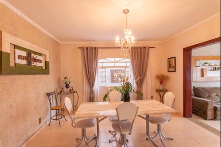 Casa à venda com 170m², 3 quartos e 2 vagasSala de Jantar