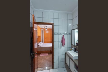 Casa à venda com 170m², 3 quartos e 2 vagasBanheiro da Suíte