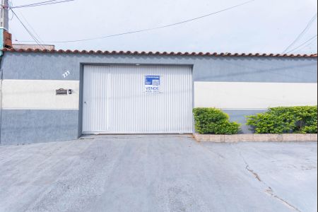 Casa à venda com 170m², 3 quartos e 2 vagasFachada