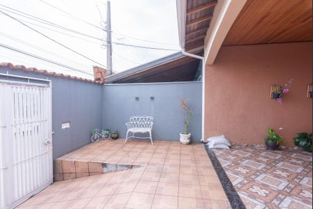 Casa à venda com 170m², 3 quartos e 2 vagasGaragem