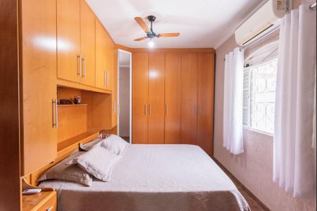 Casa à venda com 170m², 3 quartos e 2 vagasSuíte