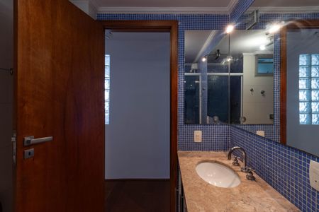Apartamento à venda com 88m², 2 quartos e 1 vaga Apartamento à venda com 88m², 2 quartos e 1 vagaBanheiro