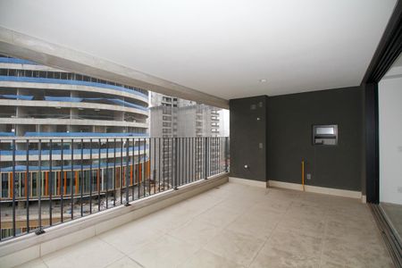 Apartamento à venda com 134m², 3 quartos e 2 vagas Apartamento à venda com 134m², 3 quartos e 2 vagasVaranda