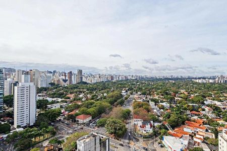 Apartamento à venda com 134m², 3 quartos e 2 vagas Apartamento à venda com 134m², 3 quartos e 2 vagasVista da Piscina