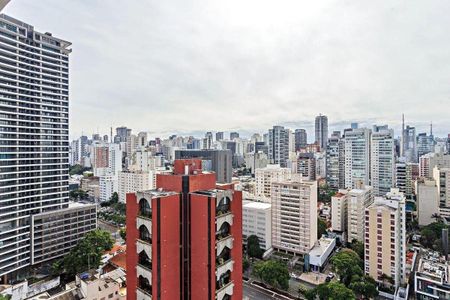 Apartamento à venda com 134m², 3 quartos e 2 vagas Apartamento à venda com 134m², 3 quartos e 2 vagasVista da Piscina