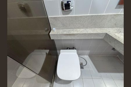 Apartamento para alugar com 205m², 3 quartos e 2 vagasBanheiro Social