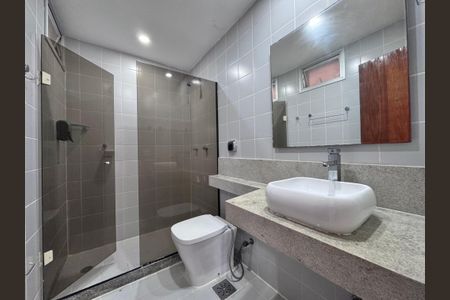 Apartamento para alugar com 205m², 3 quartos e 2 vagasSuíte - Banheiro