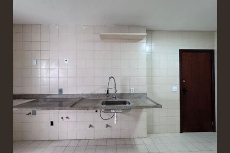 Apartamento para alugar com 205m², 3 quartos e 2 vagasCozinha e Área de Serviço