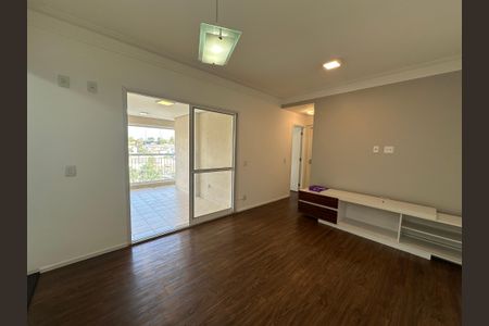 Sala de apartamento para alugar com 2 quartos, 80m² em Empresarial 18 do Forte, Barueri