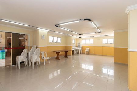 Apartamento à venda com 68m², 2 quartos e 1 vaga Apartamento à venda com 68m², 2 quartos e 1 vagaÁrea comum - Salão de festas