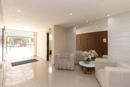Apartamento à venda com 68m², 2 quartos e 1 vaga Apartamento à venda com 68m², 2 quartos e 1 vagaHall social