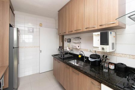 Apartamento à venda com 68m², 2 quartos e 1 vaga Apartamento à venda com 68m², 2 quartos e 1 vagaCozinha e Área de Serviço