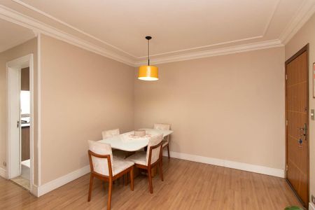 Apartamento à venda com 68m², 2 quartos e 1 vaga Apartamento à venda com 68m², 2 quartos e 1 vagaSala