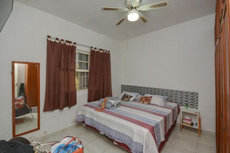 Casa à venda com 300m², 4 quartos e 6 vagas Casa à venda com 300m², 4 quartos e 6 vagasQuarto 1