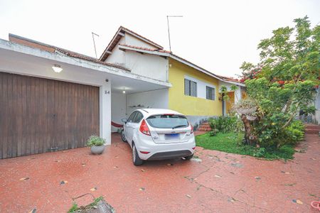 Casa à venda com 300m², 4 quartos e 6 vagas Casa à venda com 300m², 4 quartos e 6 vagasGaragem