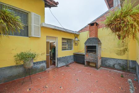 Casa à venda com 300m², 4 quartos e 6 vagas Casa à venda com 300m², 4 quartos e 6 vagasChurrasqueira