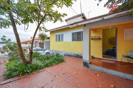 Casa à venda com 300m², 4 quartos e 6 vagas Casa à venda com 300m², 4 quartos e 6 vagasGaragem
