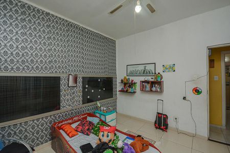Casa à venda com 300m², 4 quartos e 6 vagas Casa à venda com 300m², 4 quartos e 6 vagasQuarto 2