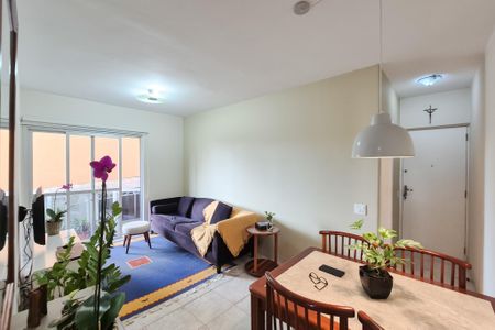 Apartamento à venda com 67m², 2 quartos e 1 vagaSala