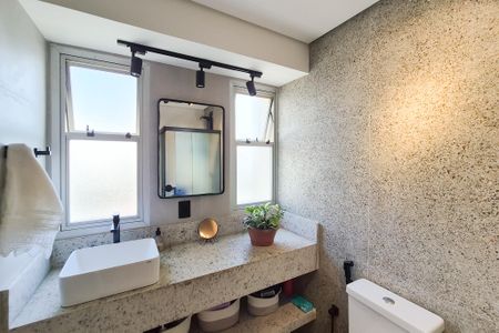Apartamento à venda com 67m², 2 quartos e 1 vagaBanheiro Social