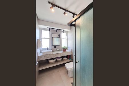 Apartamento à venda com 67m², 2 quartos e 1 vagaBanheiro Social