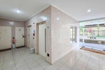 Apartamento à venda com 67m², 2 quartos e 1 vagaÁrea comum