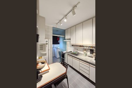 Apartamento à venda com 67m², 2 quartos e 1 vagaCozinha