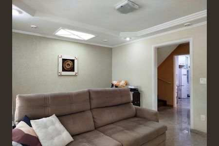 Casa para alugar com 150m², 3 quartos e 2 vagas Casa para alugar com 150m², 3 quartos e 2 vagasSala