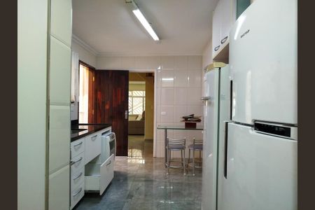 Casa para alugar com 150m², 3 quartos e 2 vagas Casa para alugar com 150m², 3 quartos e 2 vagasCozinha