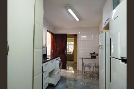 Casa para alugar com 150m², 3 quartos e 2 vagas Casa para alugar com 150m², 3 quartos e 2 vagasCozinha