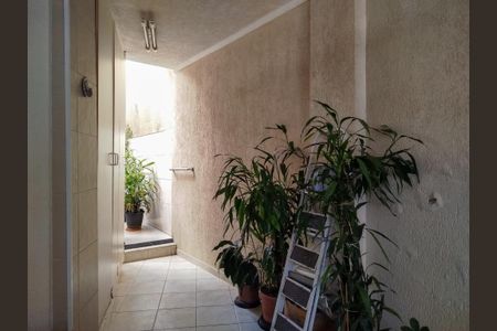 Casa para alugar com 150m², 3 quartos e 2 vagas Casa para alugar com 150m², 3 quartos e 2 vagasHall de entrada