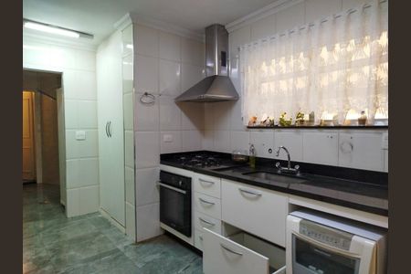 Casa para alugar com 150m², 3 quartos e 2 vagas Casa para alugar com 150m², 3 quartos e 2 vagasCozinha