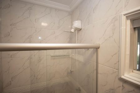 Casa de condomínio para alugar com 360m², 5 quartos e 2 vagas Casa de condomínio para alugar com 360m², 5 quartos e 2 vagasBanheiro Social