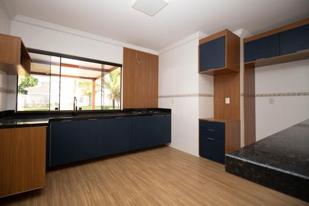 Casa de condomínio para alugar com 360m², 5 quartos e 2 vagas Casa de condomínio para alugar com 360m², 5 quartos e 2 vagasCozinha
